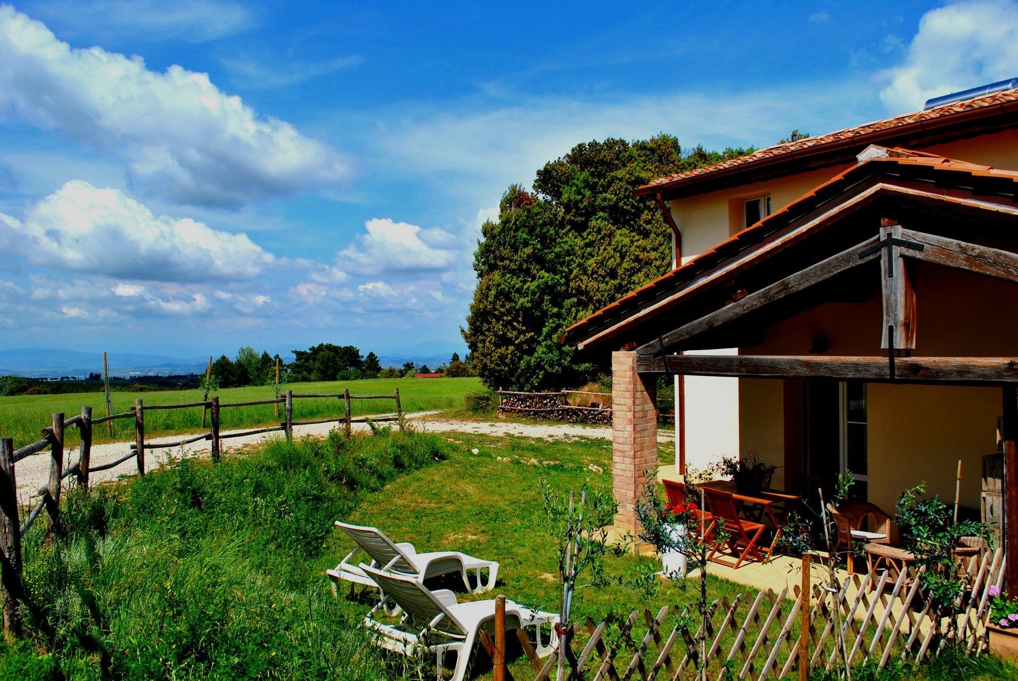 Borgo Le Colline Luxury Agriturismo In Tuscany Gambassi Terme Exterior photo